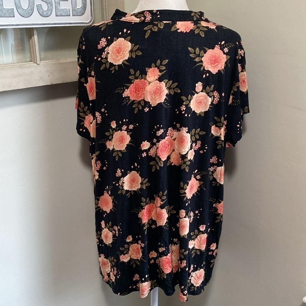 Lularoe Floral Layla Roses Black Pink NWT - Picture 4 of 6